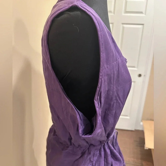 C&B Sport by Croft & Barrow 100% Silk Quilted Vest Purple Zip Front Size Medium - Picture 5 of 7